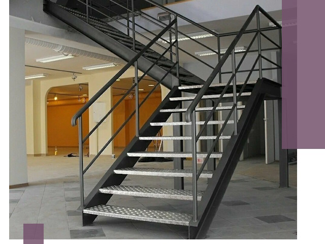 Лестницы для офиса в Воткинске: изготовление, монтаж, демонтаж