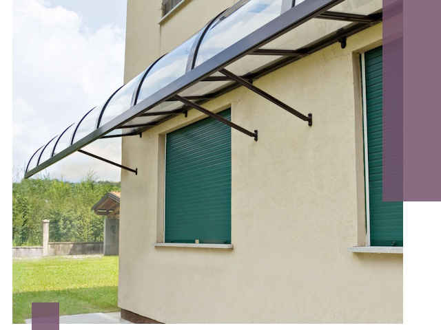 Козырьки над окнами в Воткинске — изготовление и монтаж по выгоде